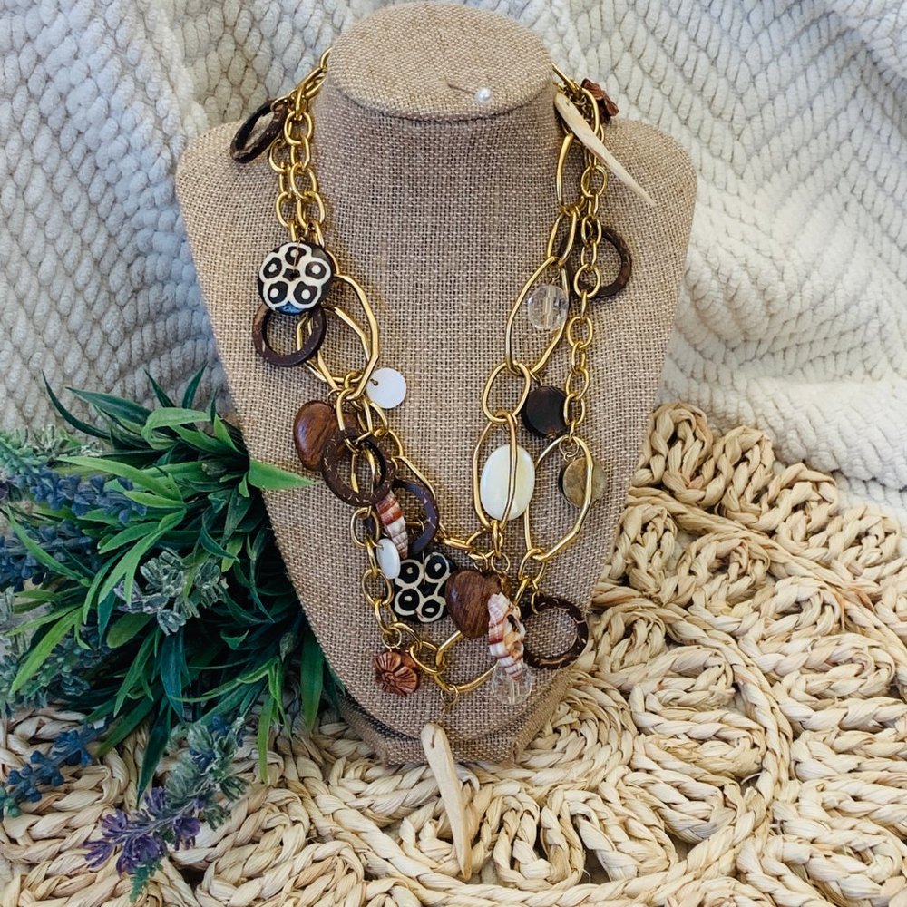 🌸GRAZIANO GOLDTONE AND WOOD NECKLACE